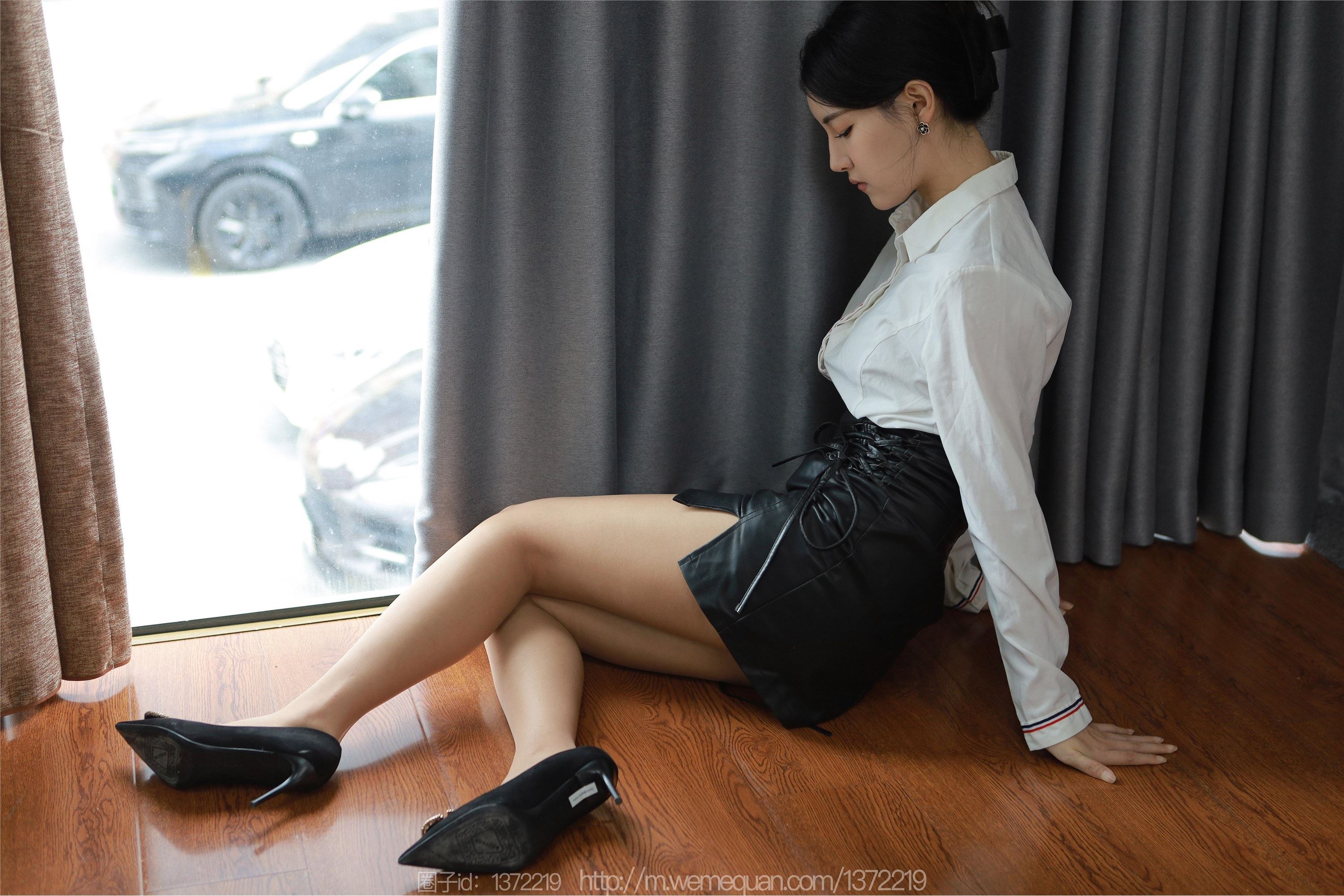 IESS异思趣向  2023.10.01 丝享家 1547 小宝《不开灯的房间》